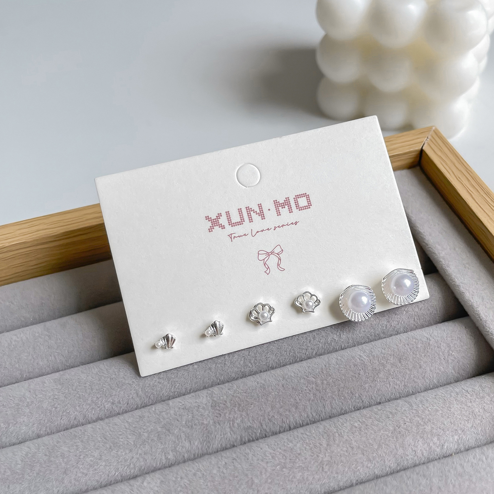 Juego de pendientes de aguja plateados, sencillos y compactos para mujer, pendientes geométricos en forma de corazón, bonitos, dulces y versátiles, venta al por mayor para puestos de mercado