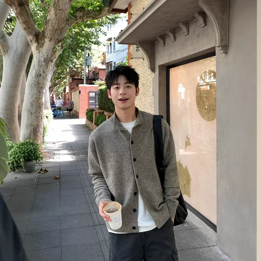 半高领纽扣开衫毛衣男生2025新款秋冬季百搭上衣休闲针织外套加厚