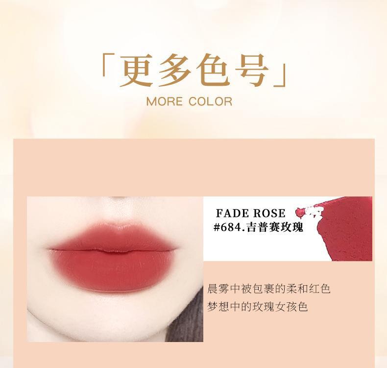 Novo5913 lip gloss is silky smooth, matte and easy to handle. It naturally brightens the complexion and does not fade easily. It is affordable undefined