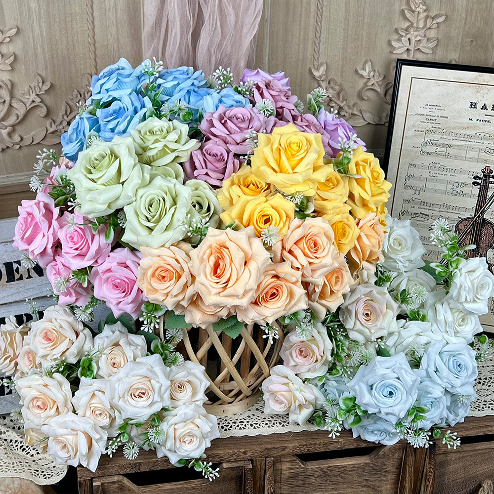 7 bouts de rose en diamant en tissu enduit à la tête