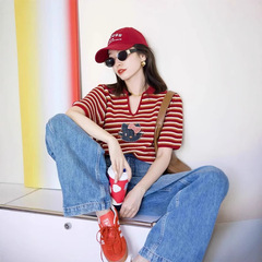 フランスの赤いpolo襟のストライプの半袖のtシャツの女性の夏の正肩の超美しい気質の小さい大衆は項の上着にぶつかりません。