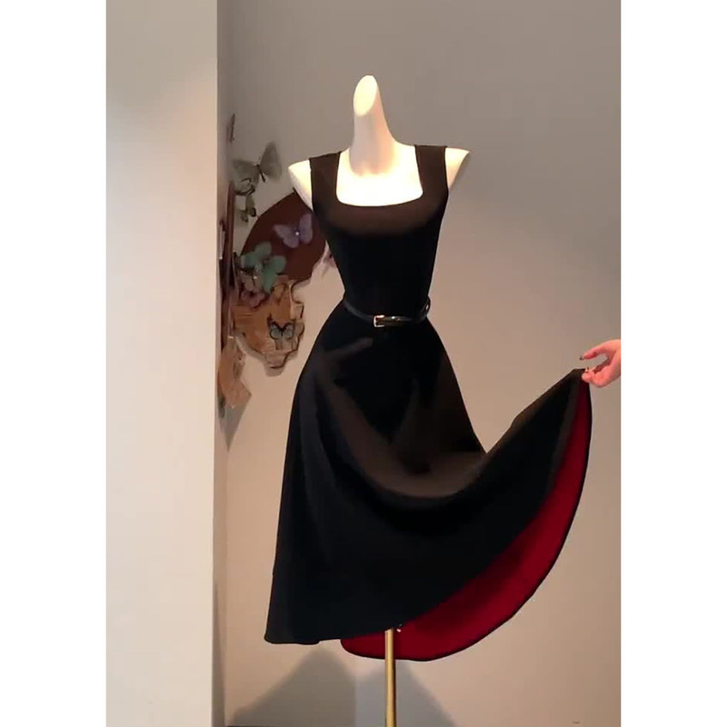 2026 Spring and Summer New Niche Design Pure and Alluring Fashion Dress with Cross-Back Straps and Red Bottom for Women