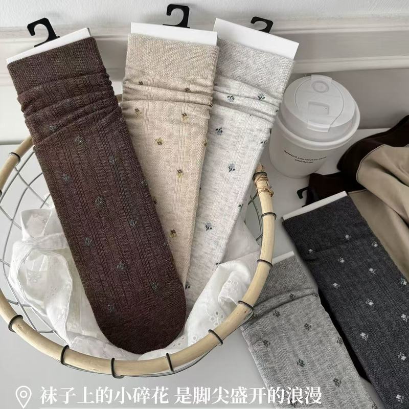 复古碎花袜子女秋季棉袜ins潮日系白色中筒袜配德训鞋堆堆袜秋天|undefined