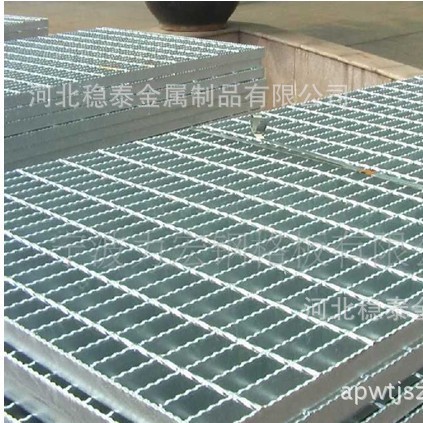 供应齿形防滑沟盖板，热镀锌平台踏步板305/30/100S, T2螺栓固定
