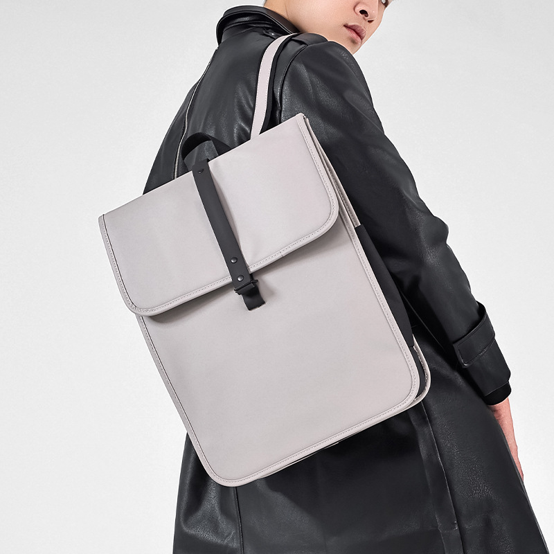 Mochila de negocios de alta gama Mochila de viaje de ocio de lujo simple y ligera Mochila de computadora para hombre de viaje al aire libre de gran capacidad