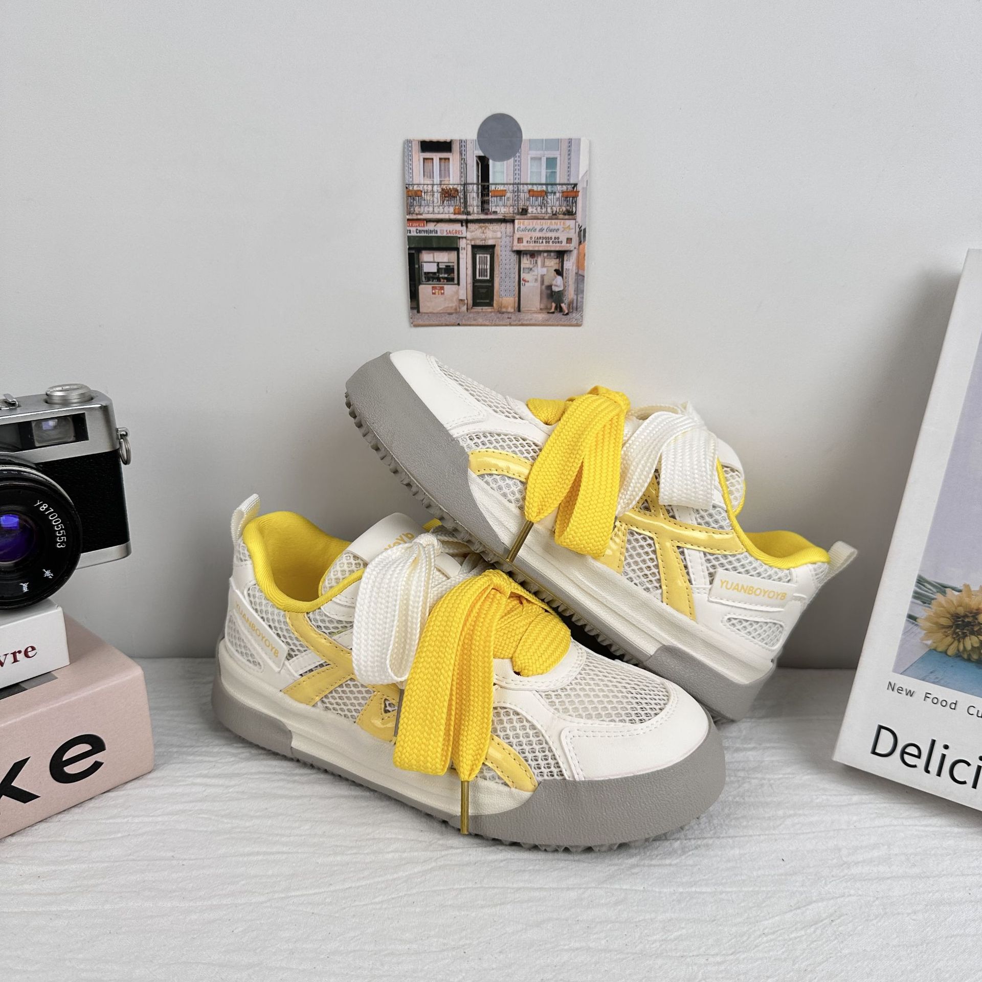 Yuanbo Xiaozhong zapatos de entrenamiento alemán transpirables para mujer 2025 verano nuevo estilo malla deportes ocio todo fósforo zapatillas de deporte chic