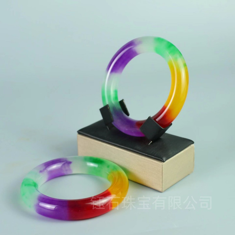 新坑翡翠冰种飘花手镯石英岩玉粗圆条翡翠玉手镯水沫玉春彩玉手镯