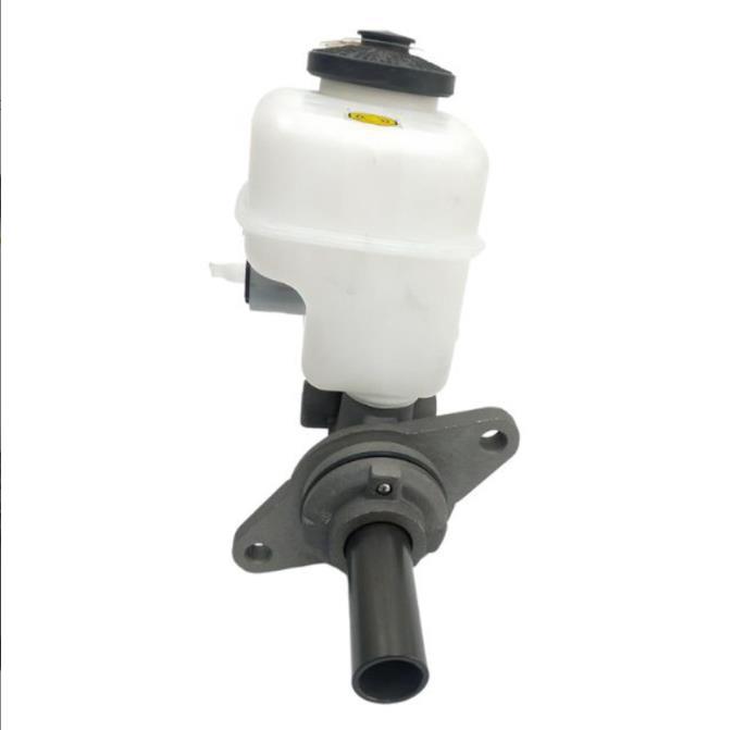 47201-60A30 automobile brake master cylinder brake master cylinder is suitable for Toyota LAND CRUISER