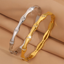 �W���r�������CŮ�߼��� �����ʯ�_���ļ��֭h ����ɫ���C�Ʒ