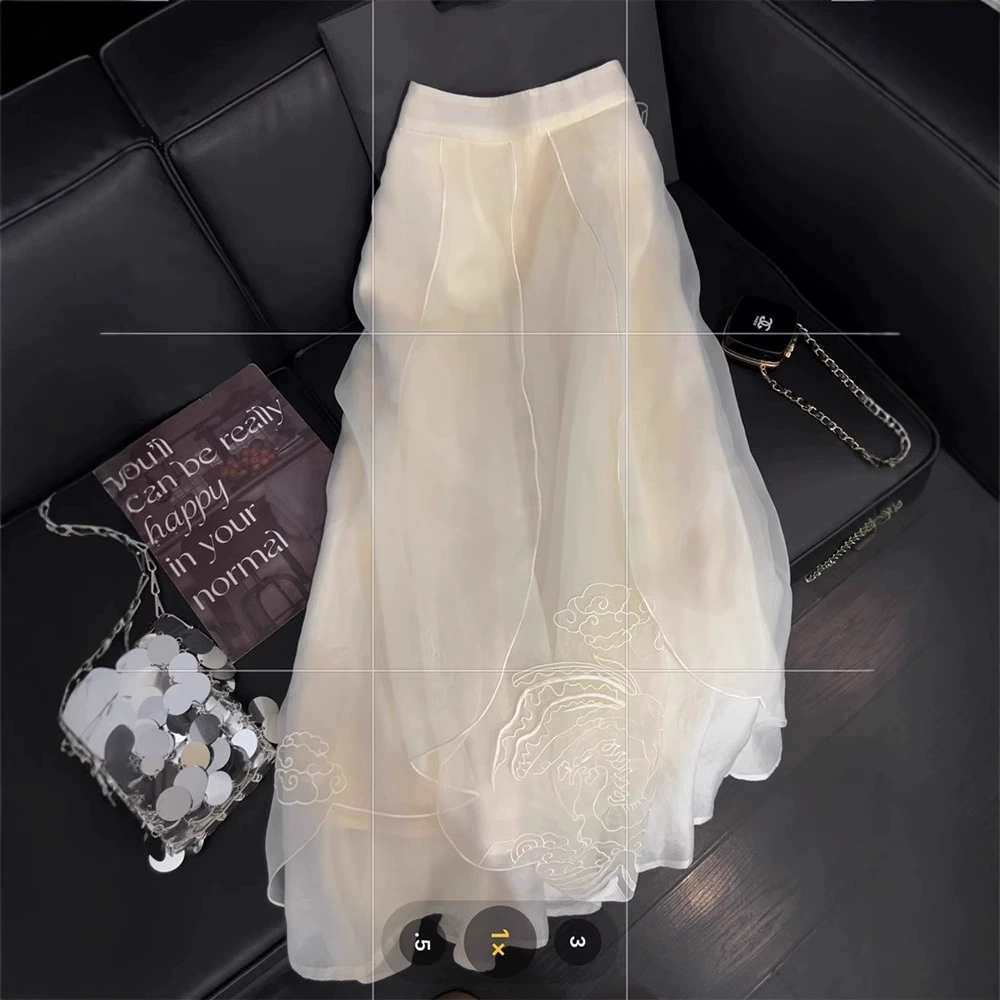 Новая китайская юбка тяжелой промышленности с вышитым бюстом женская белая фея нежный ветер 2025 новая дикая средняя длинная юбка-зонтик