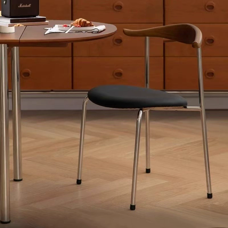 Скандинавский обеденный стул из цельного дерева, стул с рогом, ретро-кафе, спинка, стул для макияжа, домашний простой стул для обеденного стола, подержанный стул