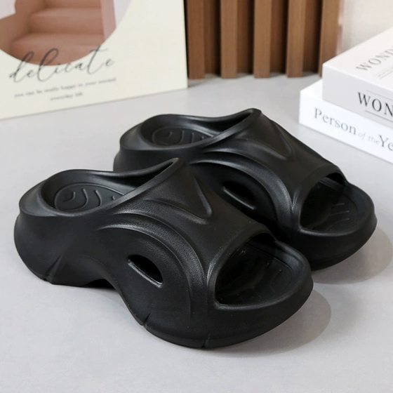 New Paris Same Style Slippers for Women's Summer Outer Wear Thick-soled Exquisite High-end French Style Beautiful Beach Sandals Wholesale