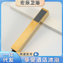 新しいクロムメッキのシングルヘッドは、シャワーヘッドを持っています。