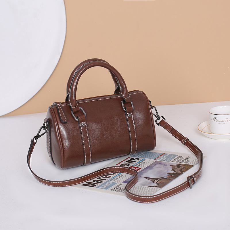 Women's Genuine Leather Handbag Oil Wax Cowhide Crossbody Bag 2024 New Trendy High-End Boston Pillow Bag - Thumbnail 6