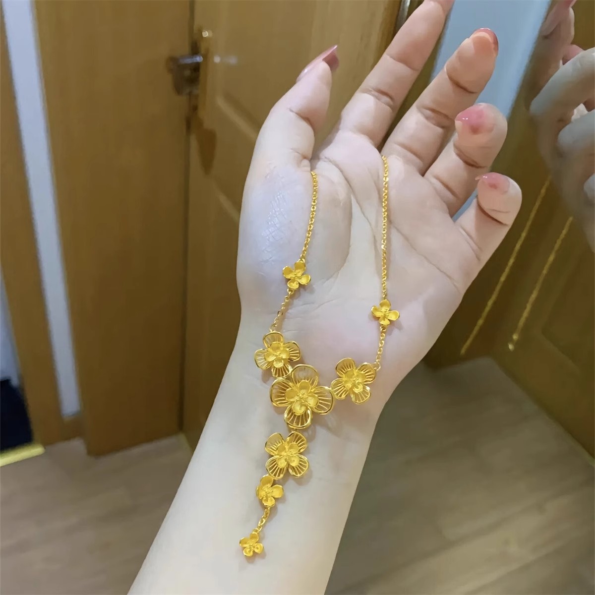 古法金色梅花落雪一体链项链女镂空花朵流苏吊坠婚嫁首饰锁骨链