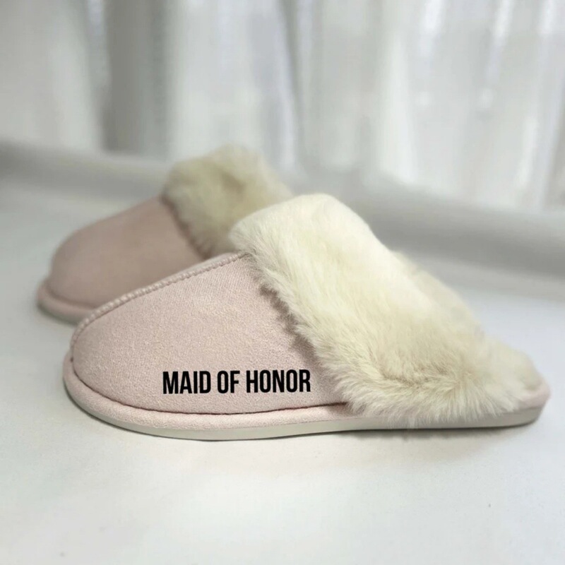 Personalized Creative Cute Plush Slippers for Indoor Use, with Added Fleece and Thickened Non-Slip Soles, Suitable for Couples