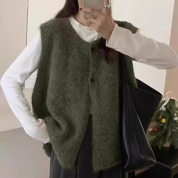 韩系复古绿色中长款毛衣马甲开衫女秋冬叠穿无袖针织背心外穿上衣