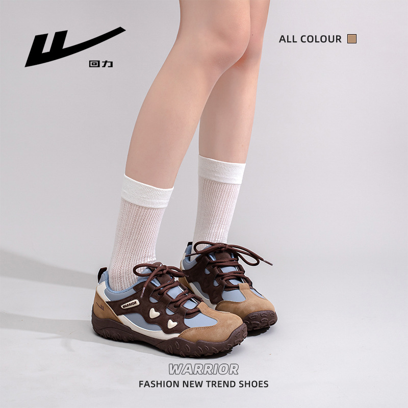 Zapatos casuales retro retro de color de otoño nuevos productos de moda, zapatos de entrenamiento alemán, dulces zapatos de alto valor para estudiantes