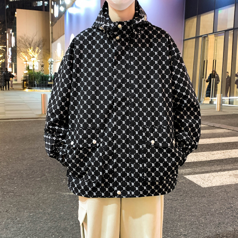 Chaqueta de primavera nueva chaqueta de hombre ligera con capuz chaqueta casual de moda suelta versátil ropa de asalto de tendencia