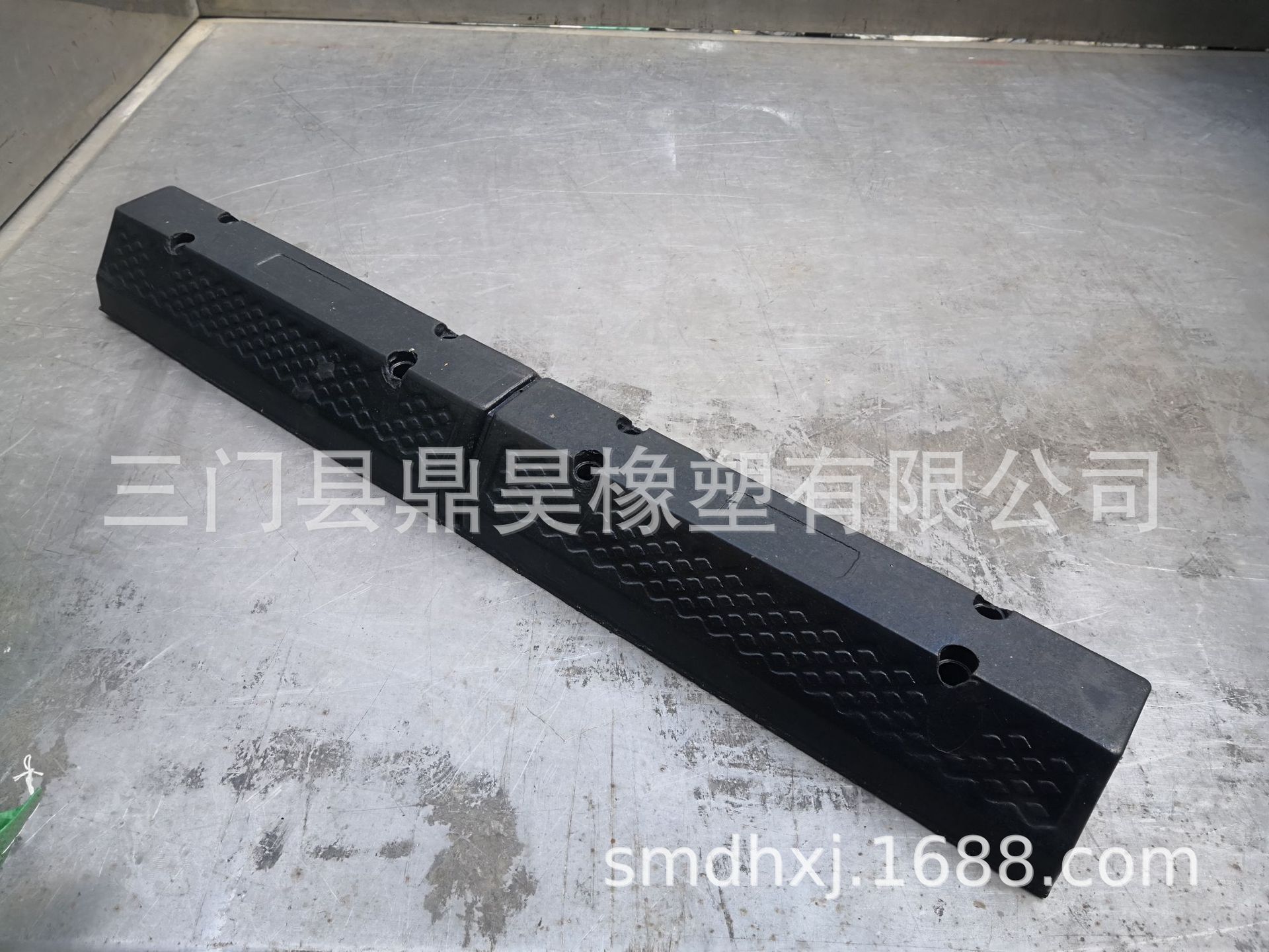 防撞条防撞块防撞胶防撞垫全实心防撞块卸货平台实心防撞减震块