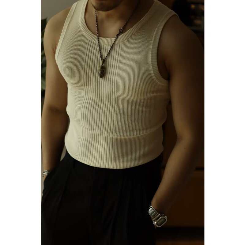2026 New Style American Retro Sports Fitness Outerwear Men's Solid Color Knitted Vest for Young Men Summer