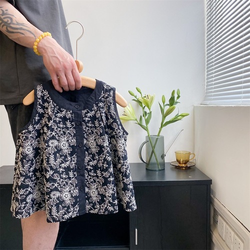 Girls' Sleeveless Floral Shirt Summer Thin Shirt 2024 New Girl Summer Wear Holiday Style Street-Fashioned Hong Kong Style Top