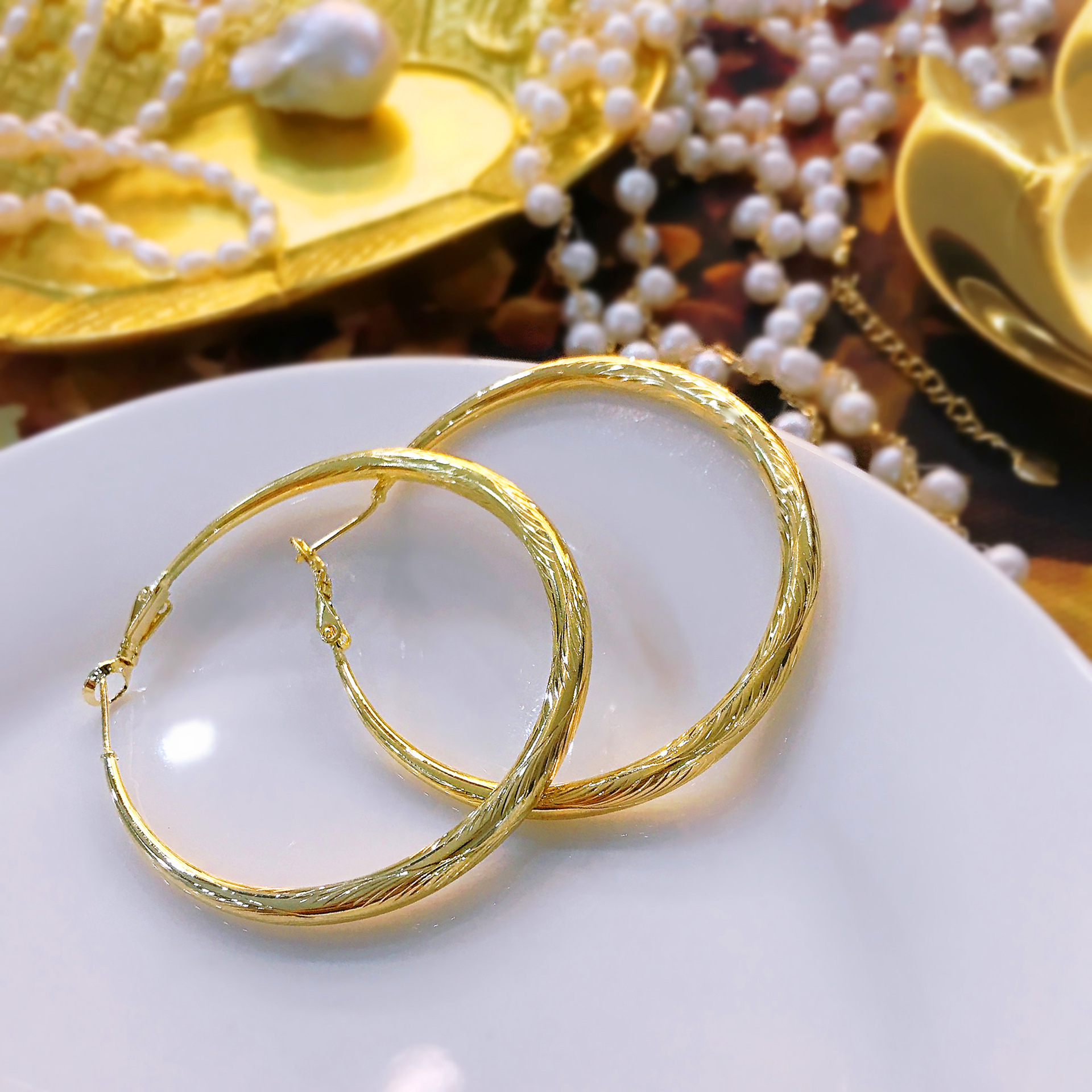 new retro carved large circle copper 18k gold-plated earrings