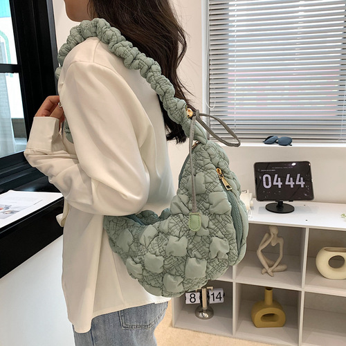 Small Korean pleated cloud bag, Instagram versatile bubble armpit bag, down cotton coat bag, single shoulder crossbody dumpling bag