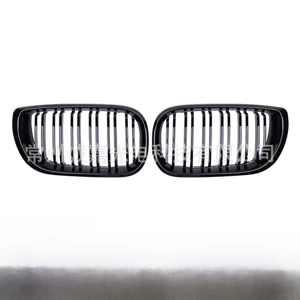 Suitable for BMW 3 Series E46 02-05 four-door parallel bars modified air intake grille 3 Series E46 bright black middle net