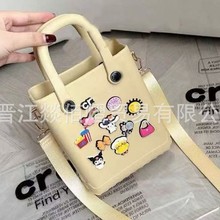 新款EVA果冻包卡通贴饰迷你斜挎包女包洞洞包肩带