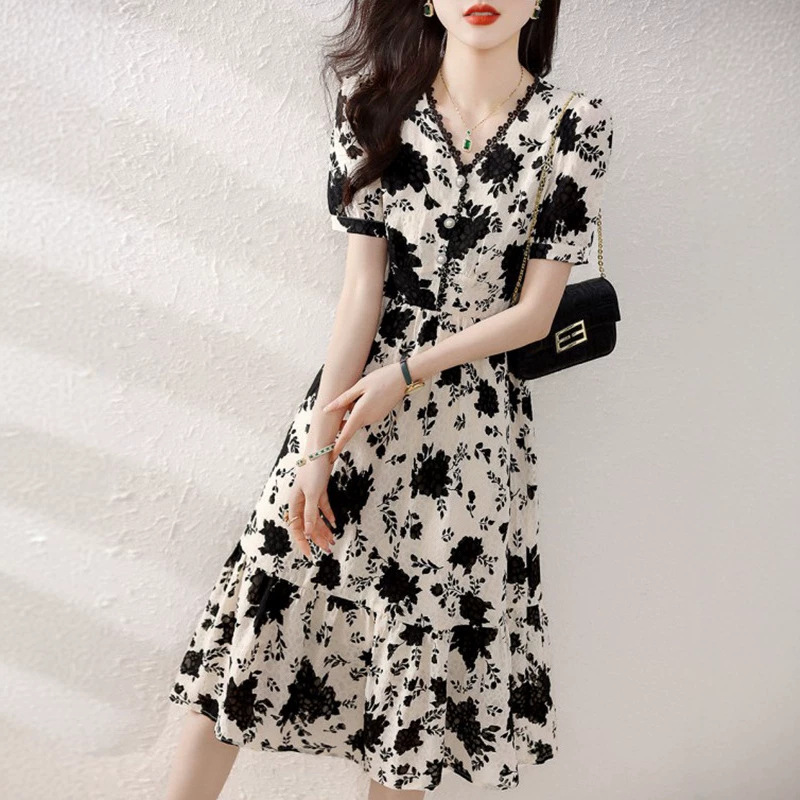 Đầm maxi nữ cổ chữ V họa tiết hoa nhí, tay ngắn, eo cao kiểu Pháp — Hoa màu đen chi tiết 2