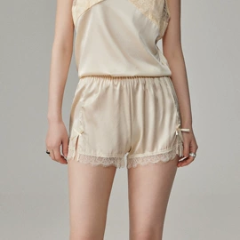 女式针织衫;女式T恤;女式衬衫