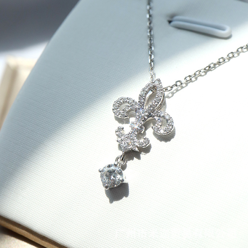 Nine years Jewellery factory 18K Iris Diamonds Necklace Retro Wind court Drop Pendant artificial