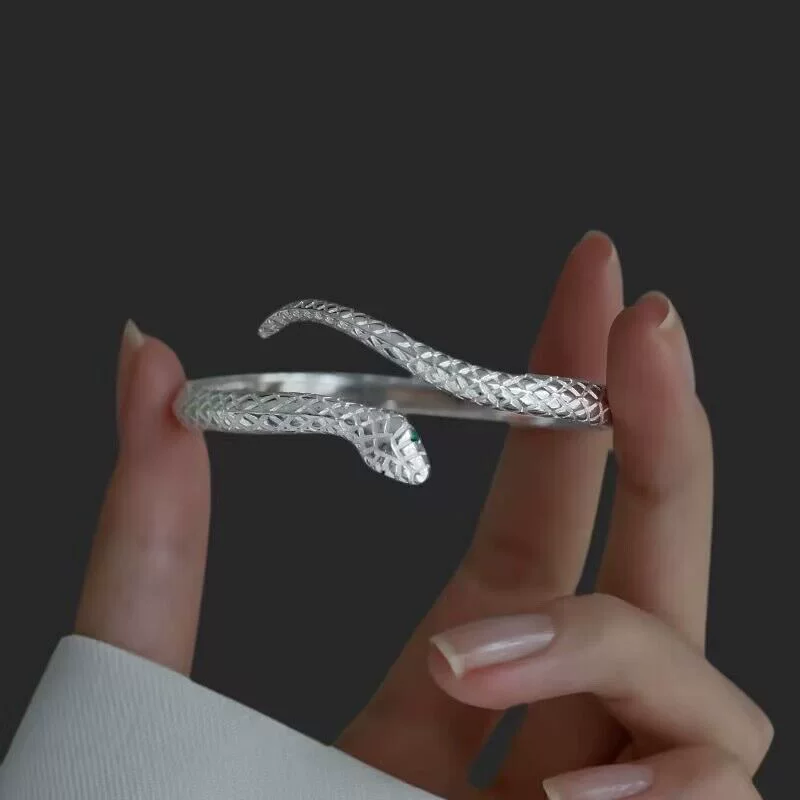 Small design women's bracelet, silver 925 sample, light luxury style
