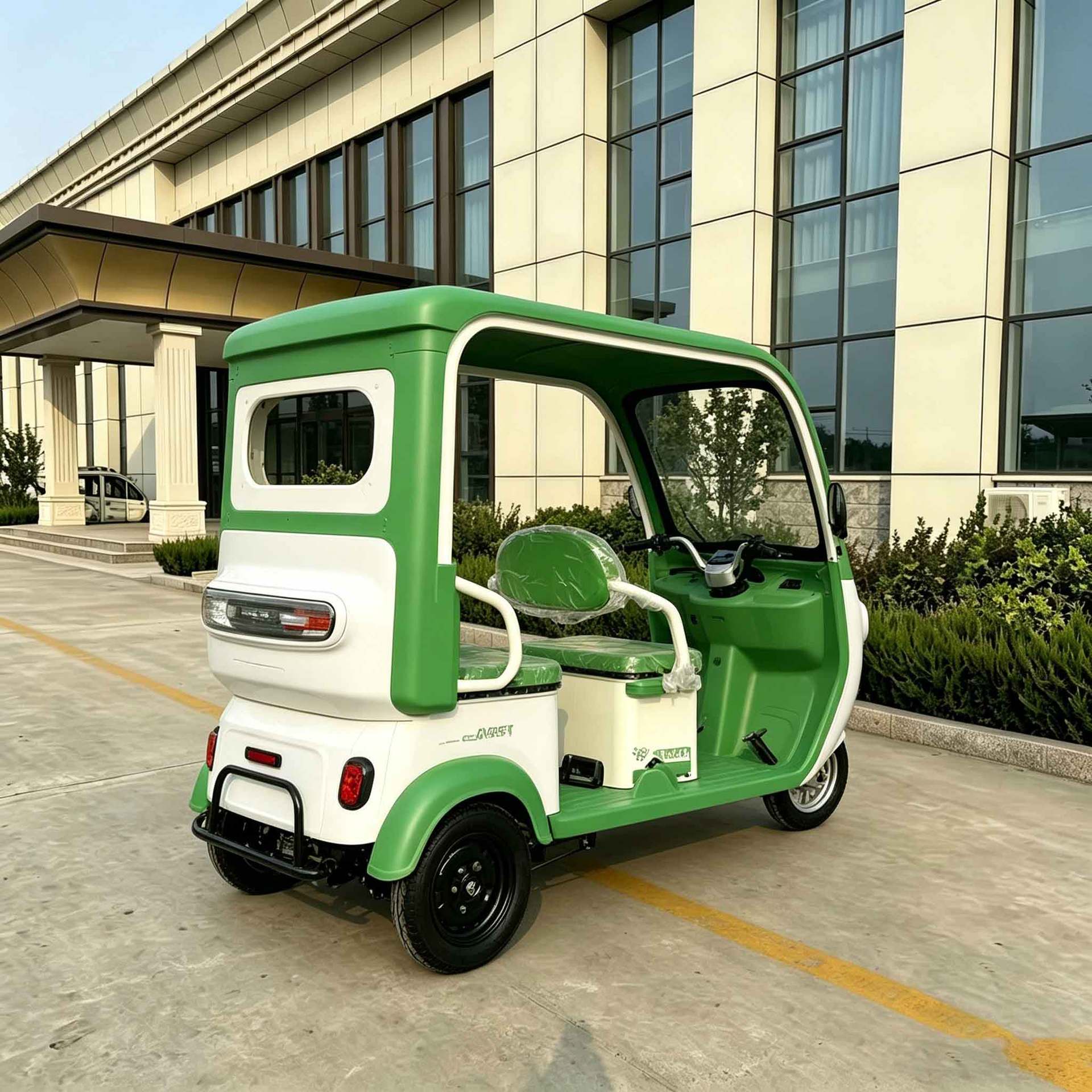 Cross-Border Exclusive Supply of Three-Wheeled Tuk-Tuks, Semi-Enclosed Passenger Tricycles, Durable Tuk-Tuks for the African Market, Quality Tuktuk