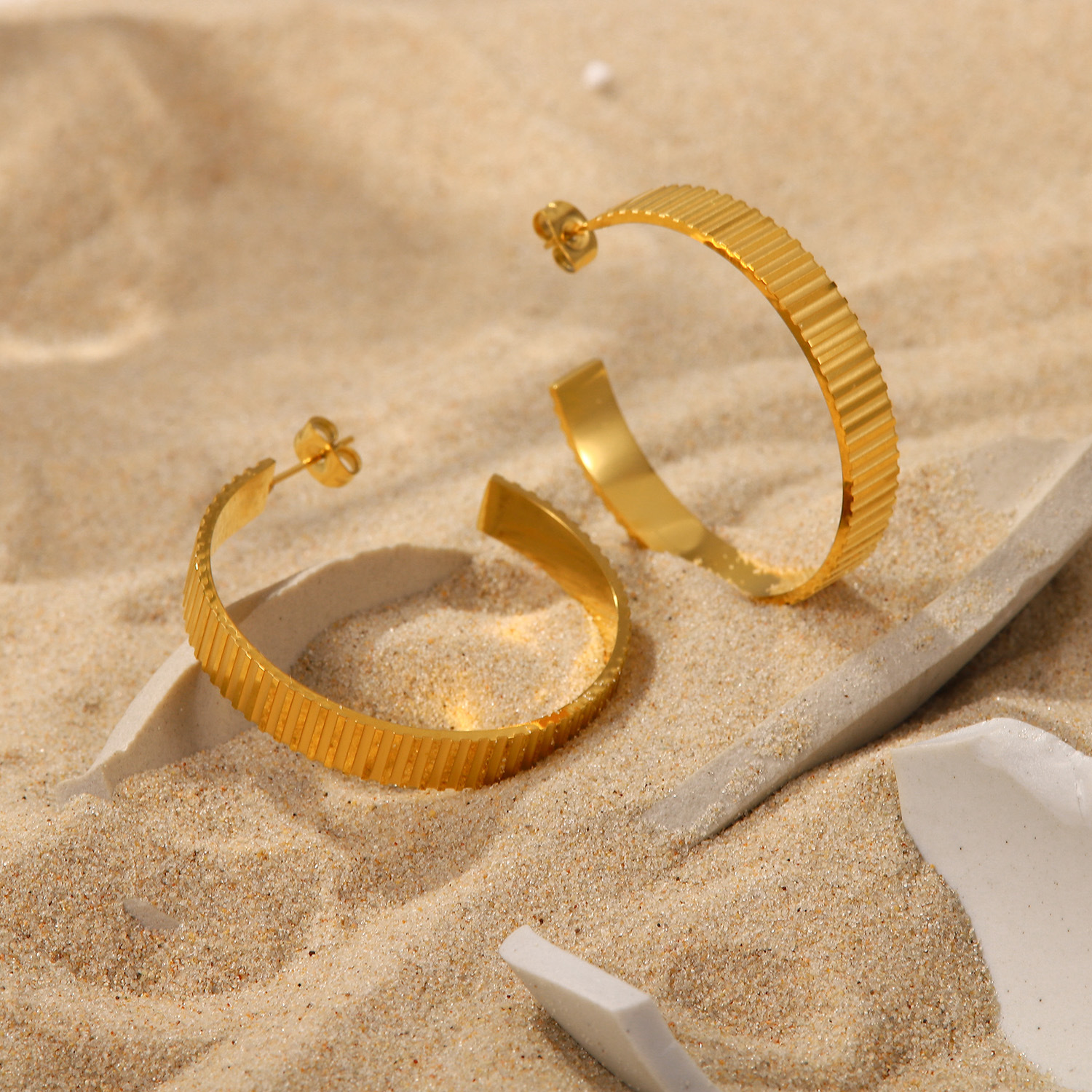 Fashion Simple 18K Gold Stainless Steel Rib C-Shaped Big Earrings