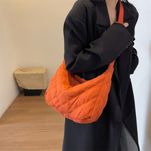 跨境尼龙棉布包包女2024新款饺子包菱格托特包百搭大容量斜挎包