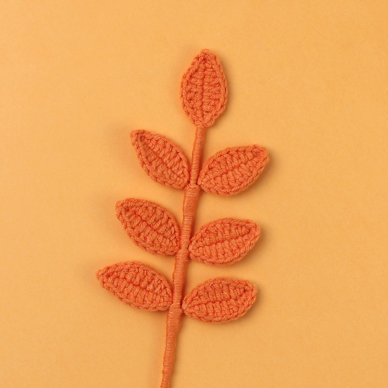完成した手作りのかぎ針編みの花束アクセサリー、ウールニット7葉四季の葉、クリスマスと春祭りの模擬装飾卸売|undefined