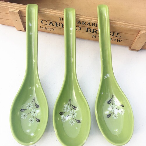 Blue and white melamine soup spoon for household long-handled hot pot restaurant soup spoon imitated ceramic melamine spoon for restaurant use 