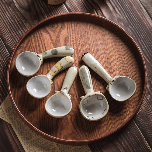 Creative Japanese handmade coarse pottery spoon with short handle, cute animal spoon, ice cream spoon, hippopotamus and bear dipping sauce spoon