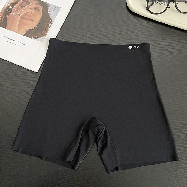 Pure black