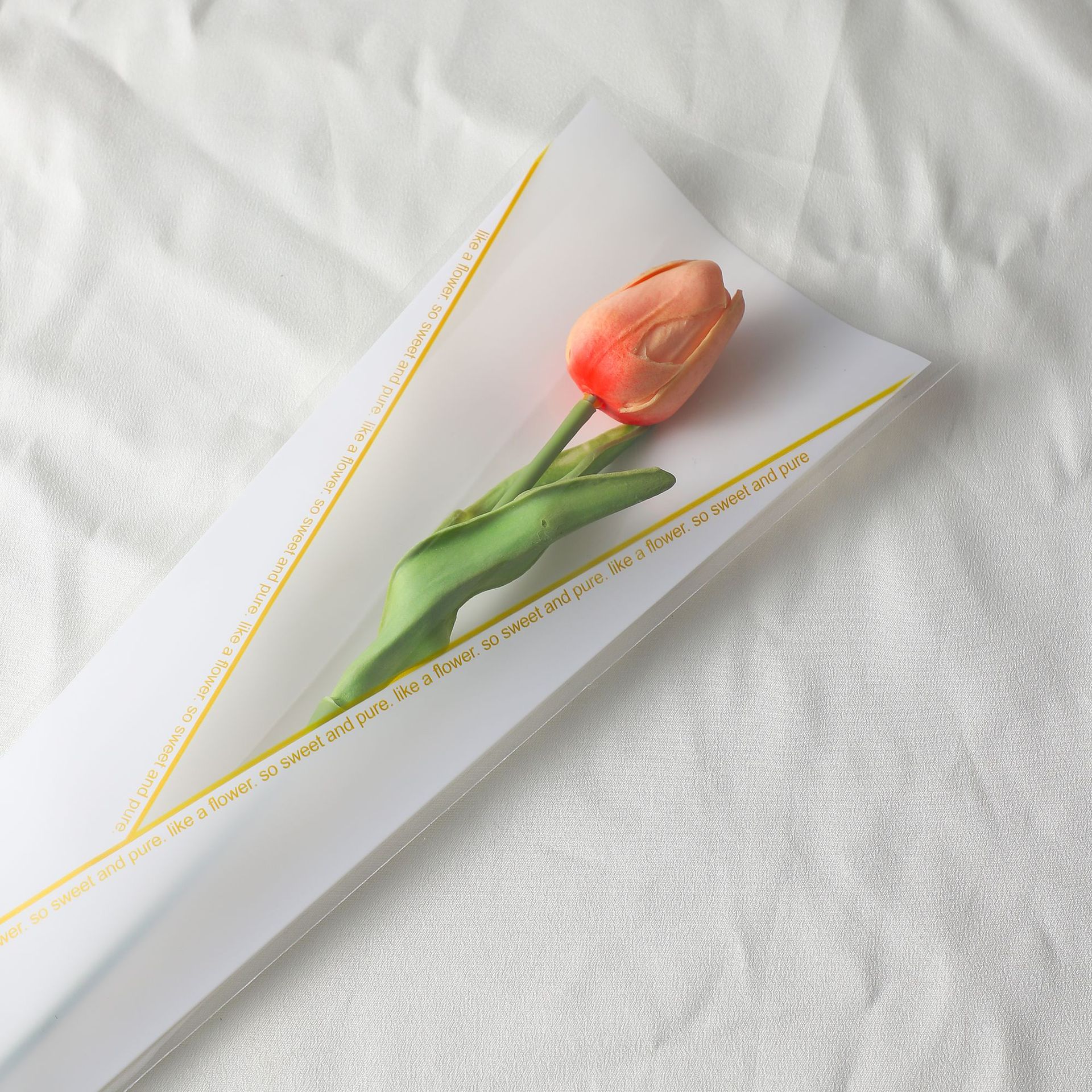 Festival de los maestros de Qixi triángulo de oro translúcido bolsas de rosas individuales embalaje de flores materiales de ramo