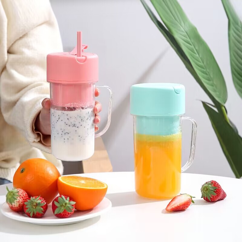 新しいストロー搾りカップ家庭用ジューサーusb充電ポータブルジューサー屋外随行カップ6ページナイフ|undefined