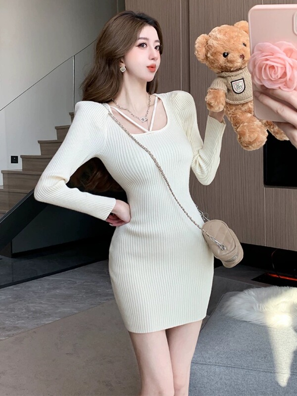 Korean-style elegant square-neck puff-sleeve knitted dress for women, autumn and winter 2026 new slim-fit base layer bodycon dress Korean-style elegant square-neck puff-sleeve knitted dress for women, autumn and winter 2026 new slim-fit base layer bodycon dress