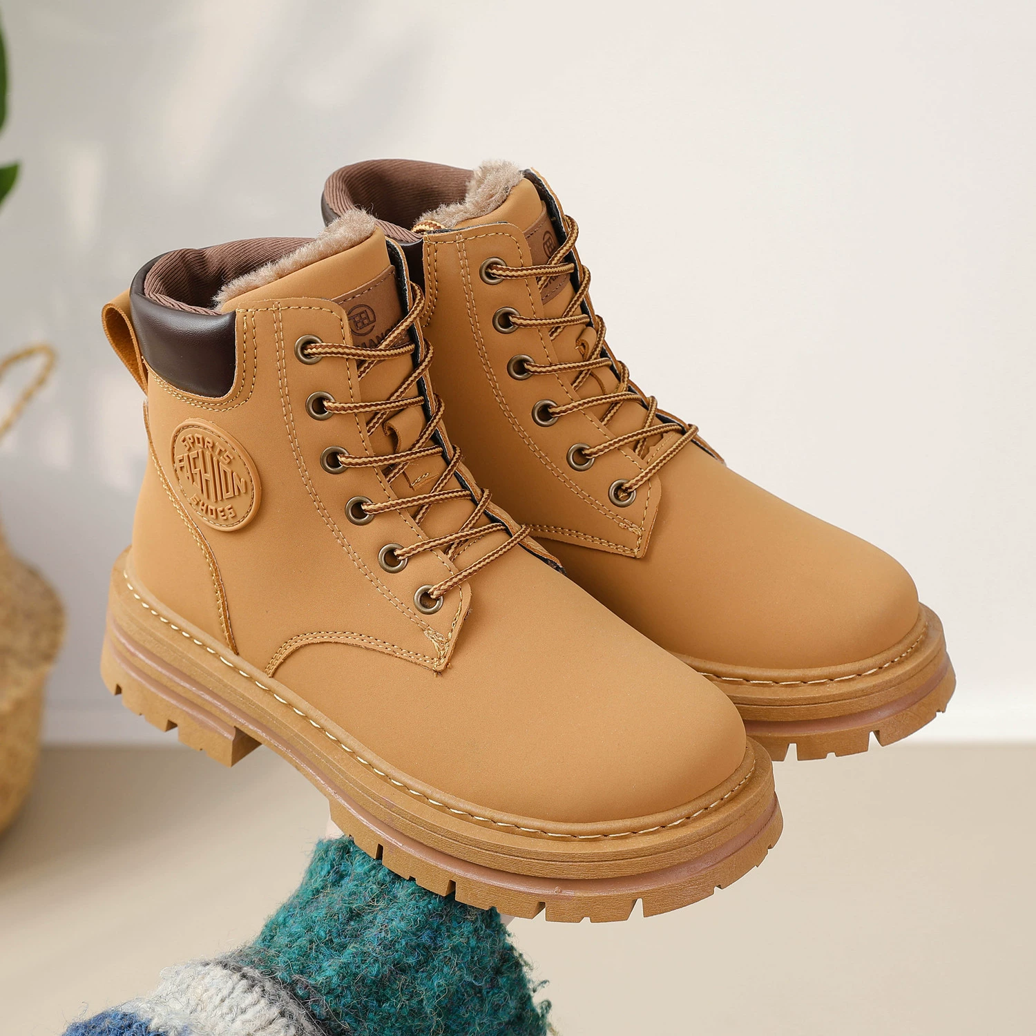 Ботинки (Martens) демисезонные платформенные низкие ботильоны, тёплая подкладка, шнуровка