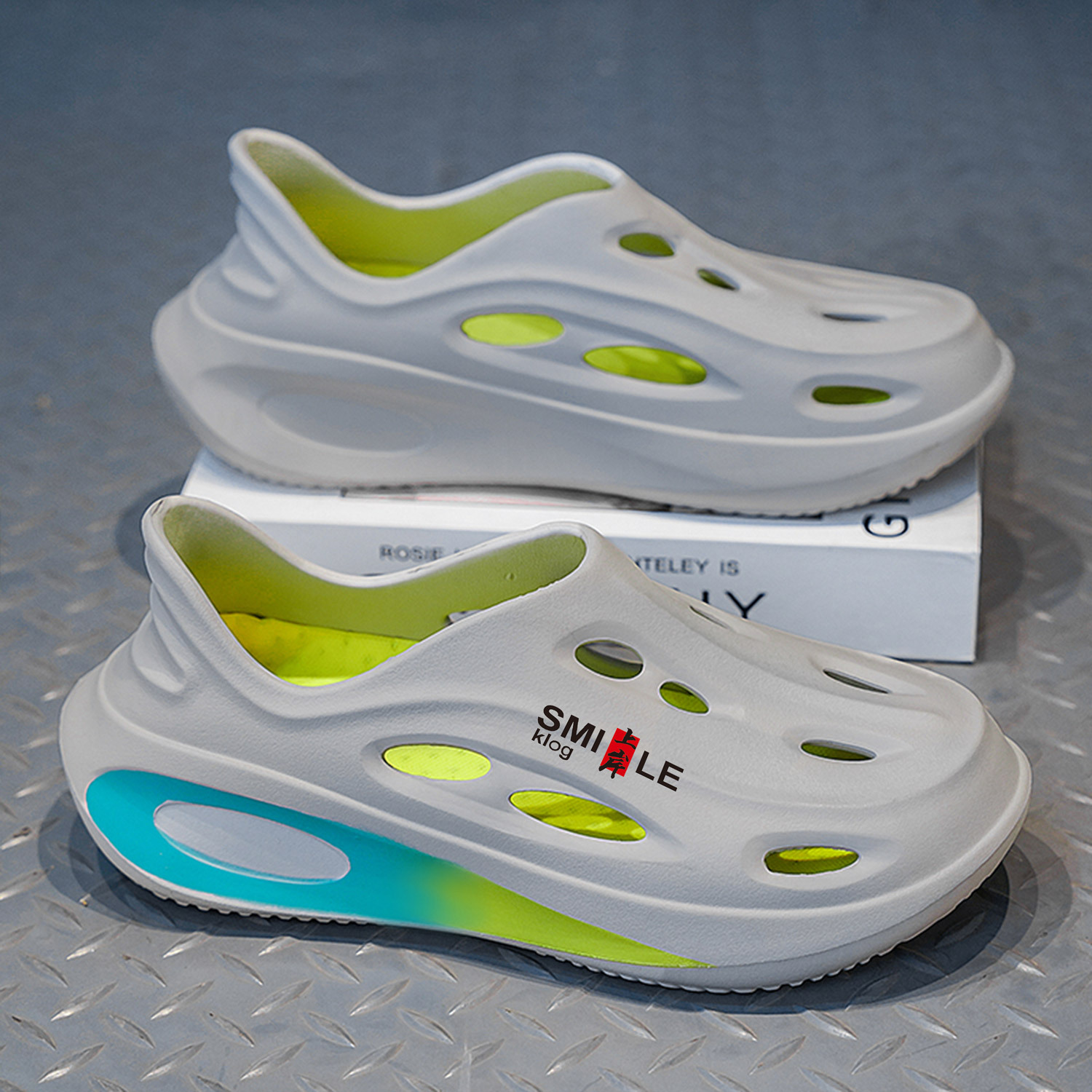 Zapatos con agujeros de coco para hombre, uso exterior de verano, antideslizante, pisando mierda, pantuflas de suela gruesa, sandalias de playa para conducción al aire libre