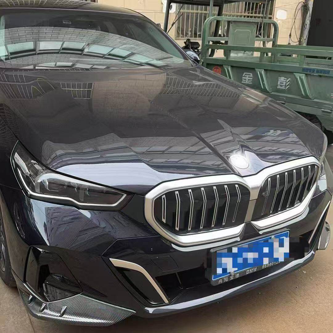 Suitable for 24-25 Model Bmw 5 Series Front Corner Modification, New 5 Series Anti-Collision Scratch Protection Corner Trim, Small Exterior Body Kit
