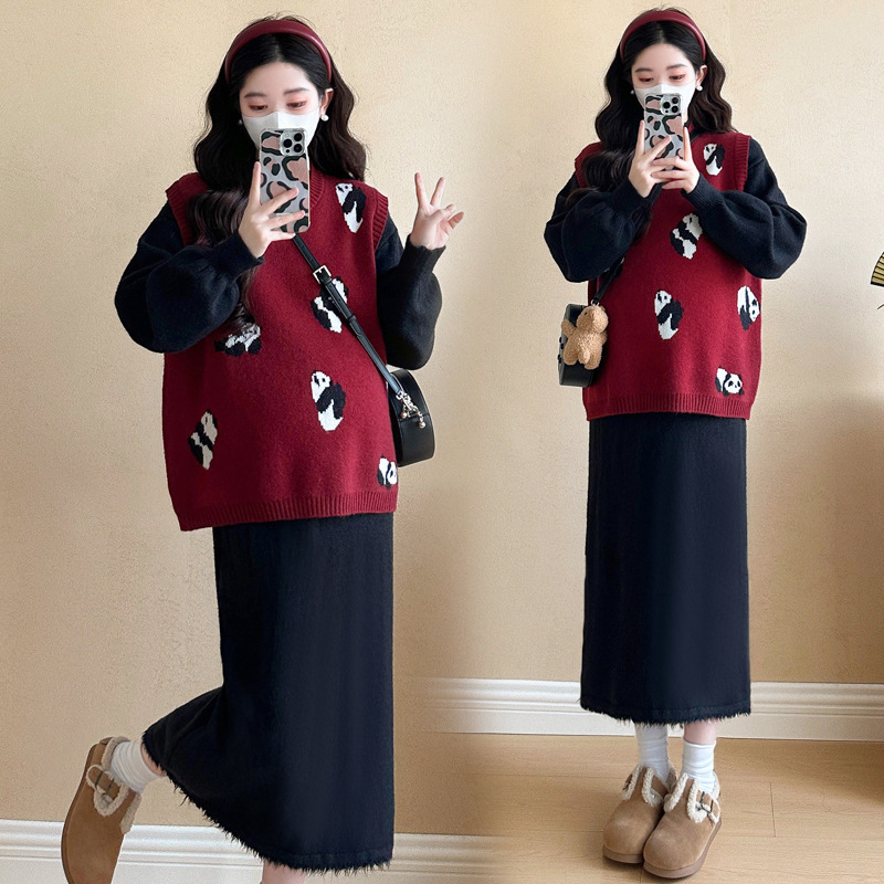 Internet Celebrity's Same Style Pregnancy Wear Christmas and New Year Festive Loose Vest + Tassel Bottoming Skirt Autumn and Winter Maternity Suit