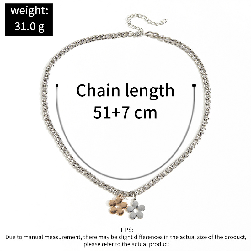 Light Luxury Niche Gold And Silver Contrast Sweet Four-petal Flower Pendant Necklace display picture 1