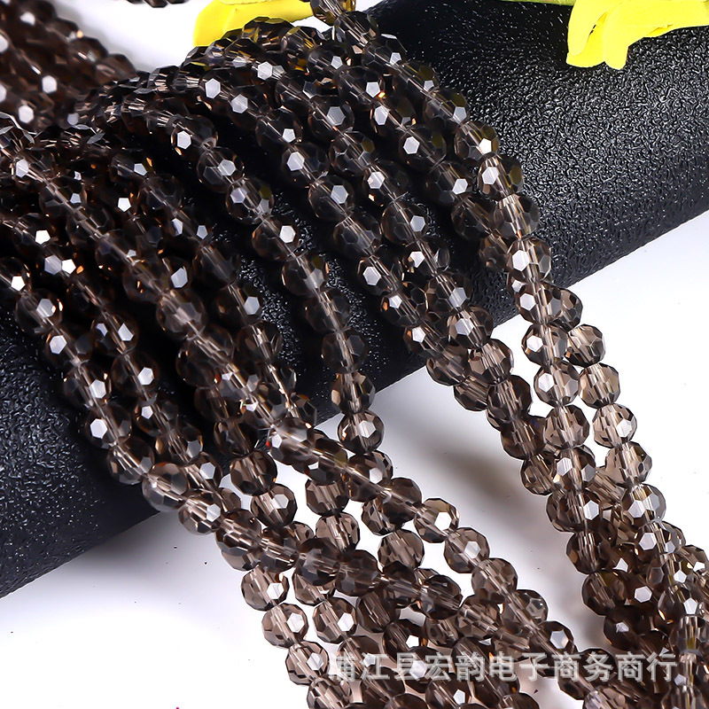 Un lote de 32 lados cuentas de tierra de cristal de color cuentas de fútbol de equipaje accesorios de ropa de bricolaje accesorios de joyería